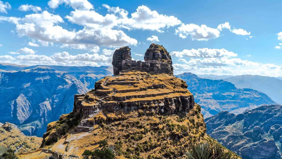 Waqrapukara Trek